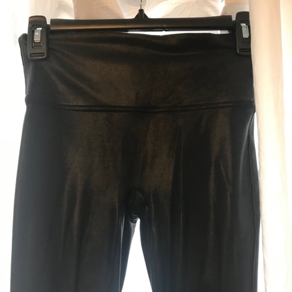 Spanx Faux Leather Leggings. Black Small